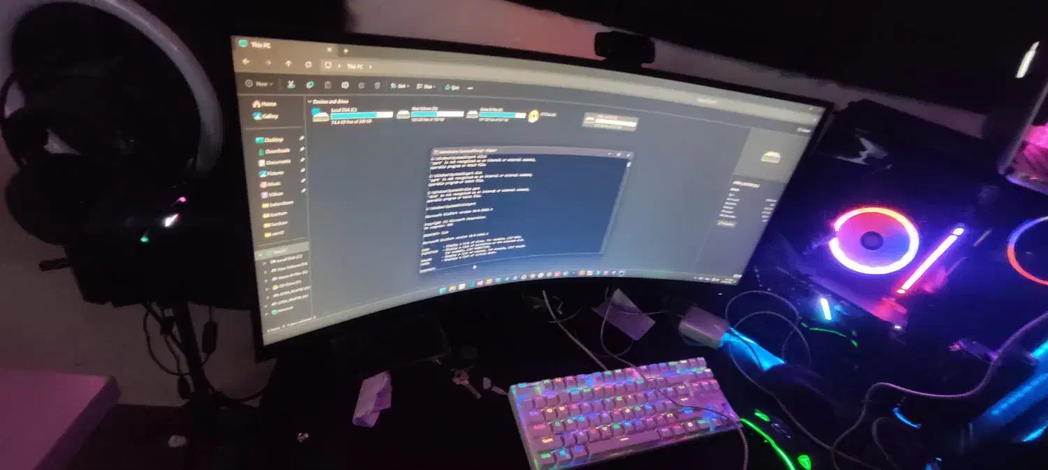 کیس فوق گیمینگ|رایانه رومیزی|رشت, پیرکلاچای|دیوار