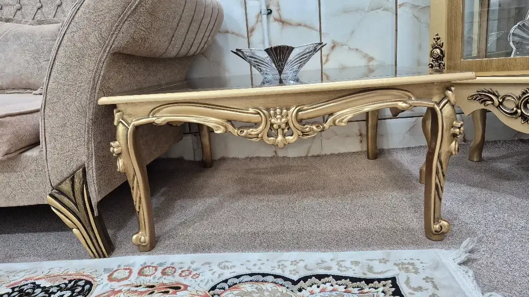 میز|مبلمان خانگی و میز عسلی|نجف‌آباد, منتظری جنوبی|دیوار