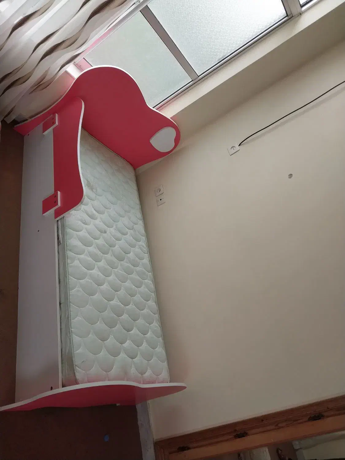 تخت کودک با تشک|تخت و سرویس خواب|چمستان, |دیوار