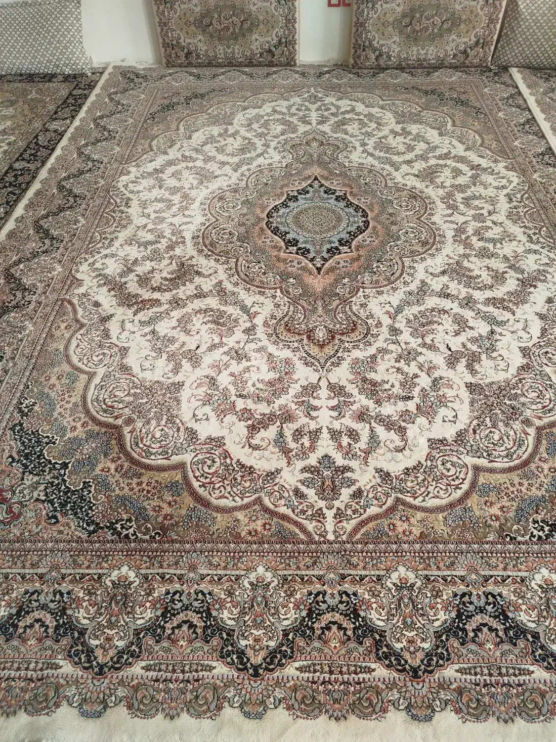 چهار عدد فرش دوازده متری|فرش|دورود, |دیوار