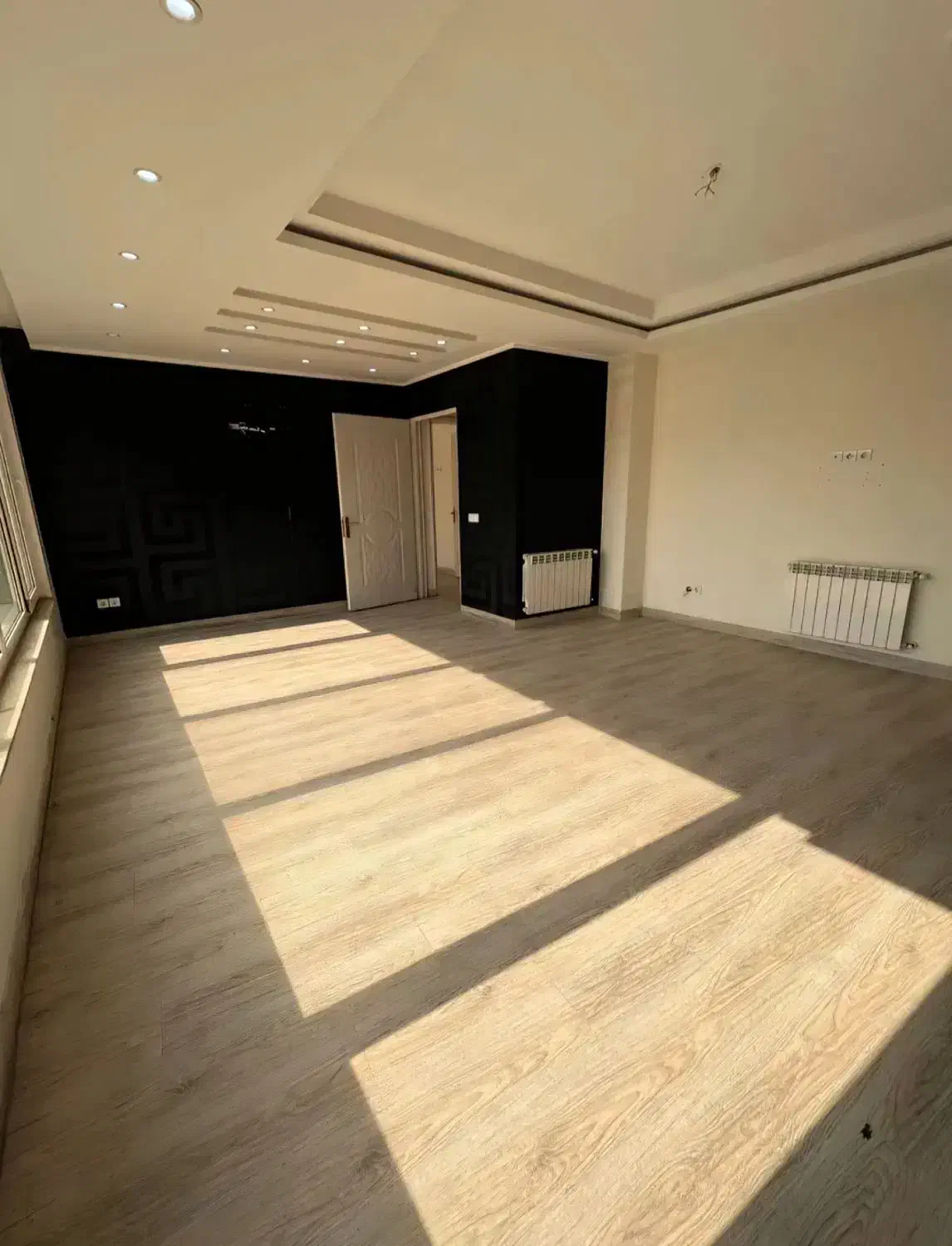 ۱۳۰متر موقعیت اداری جردن/دو پارکینگ/تابلوخور|فروش دفتر کار، اتاق اداری، مطب|تهران, جردن|دیوار