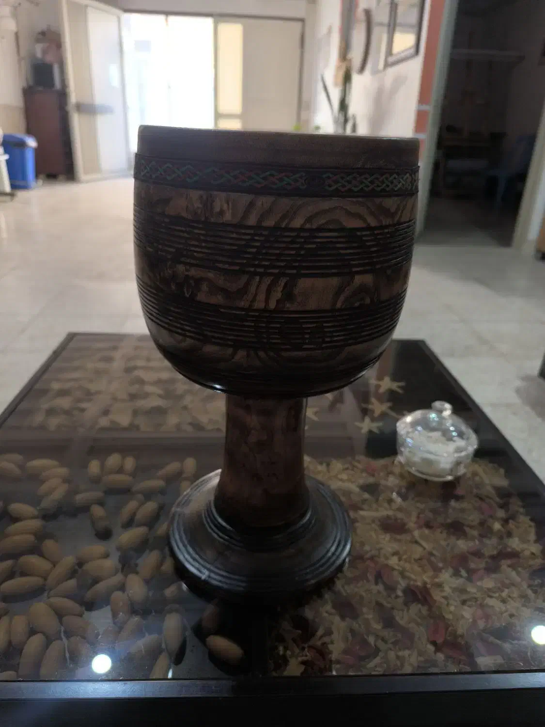 تنبک حلمی|سازهای سنتی|نورآباد, |دیوار