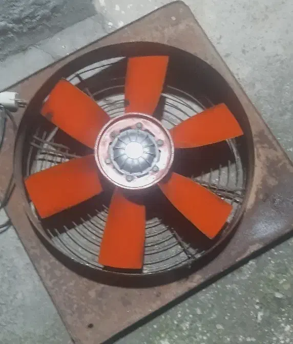 هواکش صنعتی پرقدرت ۵۰ دور ابعاد۶۰در۶۰|ماشینآلات صنعتی|رشت, عینک|دیوار