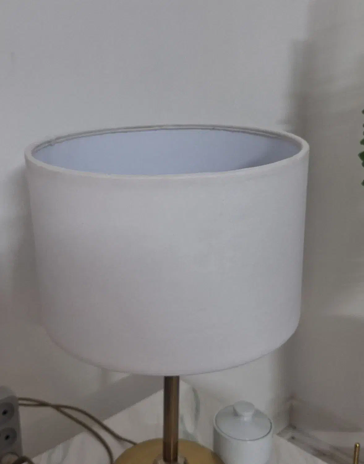 شید نو شیری و سفید استفاده اصلا نشده|چراغ خواب و آباژور|تهران, شهران جنوبی|دیوار