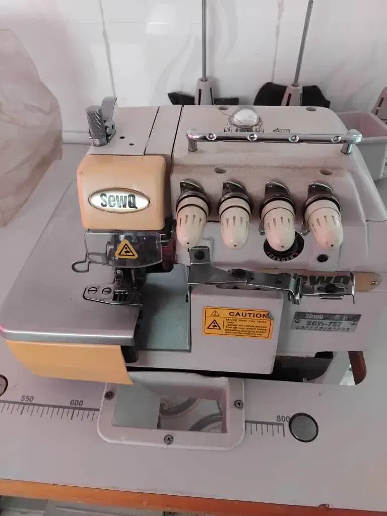 چرخ خیاطی ۵نخ صنعتی و قیچی برش۸ پر|چرخ خیاطی و ریسندگی|رشت, پاستوریزه|دیوار