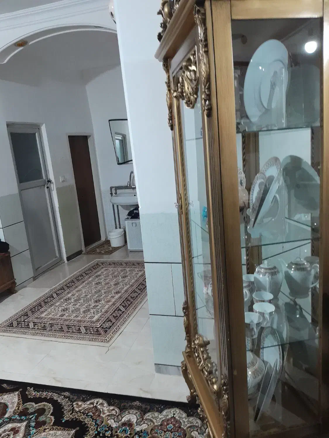 بوفه طلایی|بوفه، ویترین، کنسول|اصفهان, ناصرخسرو|دیوار