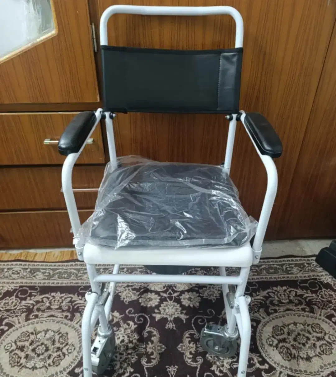 ویلچرسه کاره|پزشکی|رامهرمز, |دیوار