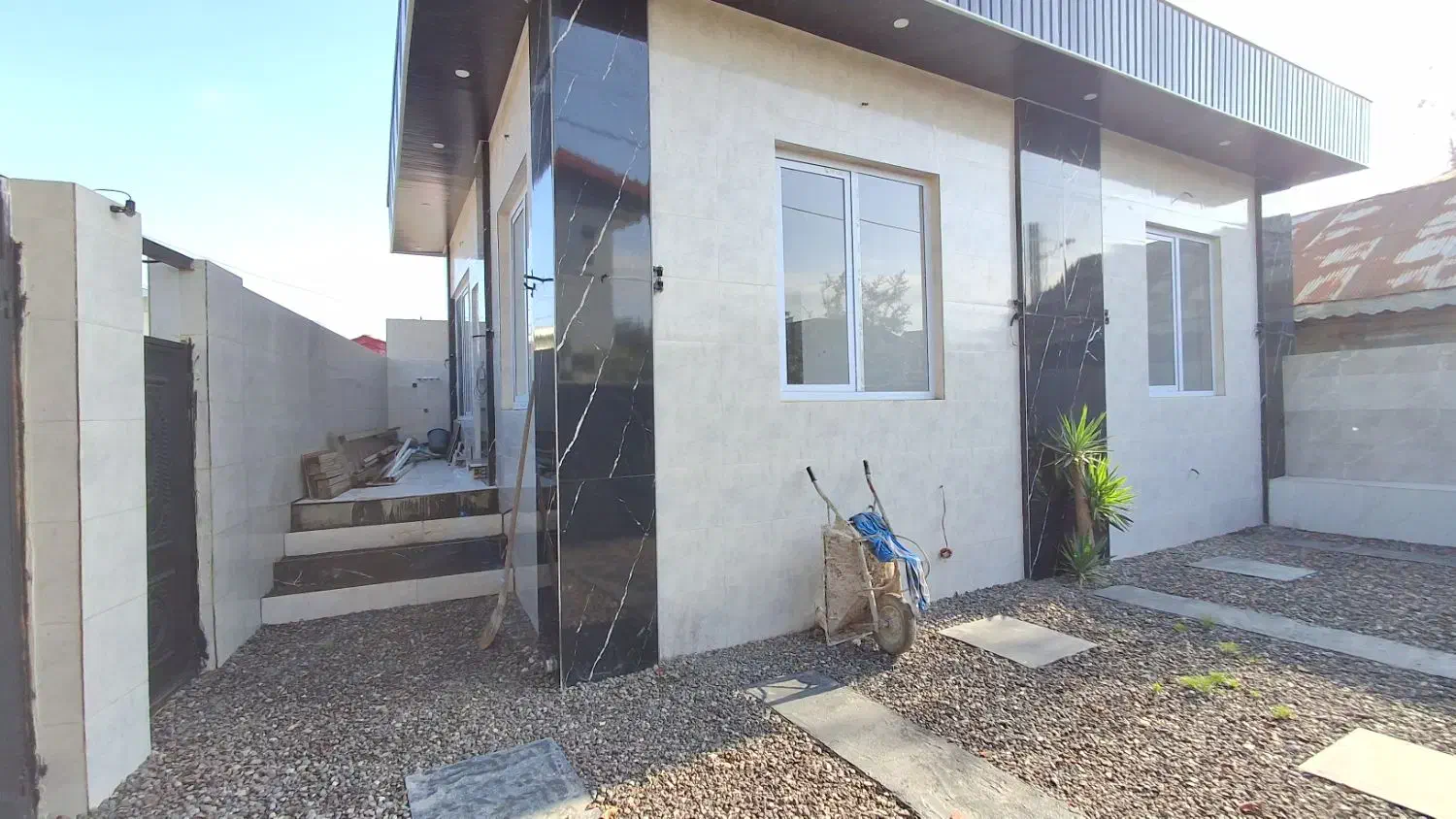 فروش ویلا ۲۰۰ متری نوساز کلید نخورده روستایی|فروش خانه و ویلا|سنگر, |دیوار