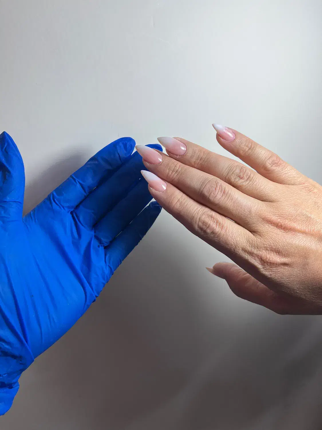 آموزش کاشت ناخن شرق تهران|خدمات آرایشگری و زیبایی|تهران, دردشت|دیوار