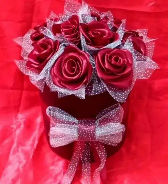 کادو روز مادر|گل مصنوعی|چهارباغ, |دیوار