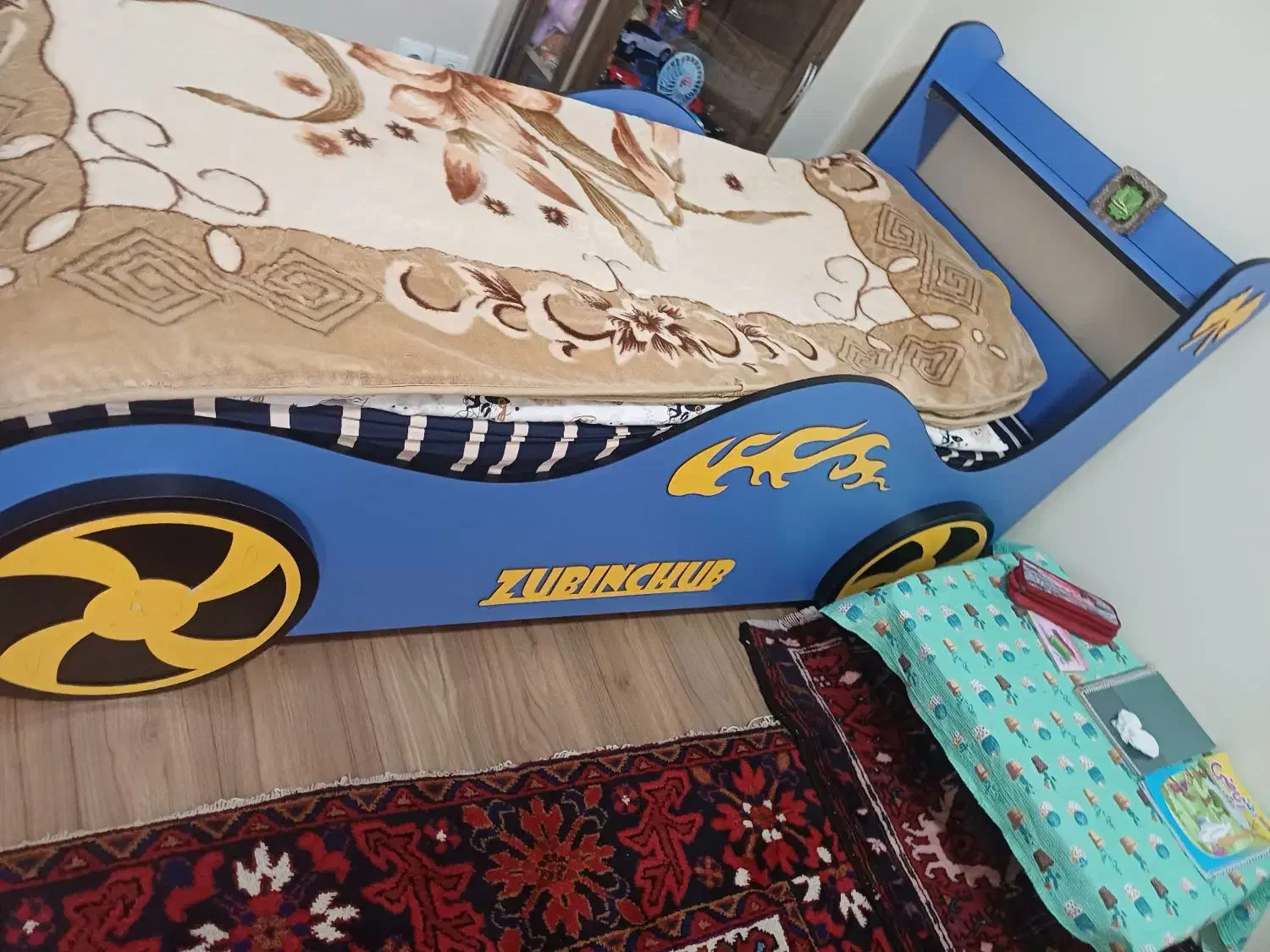 تخت خواب سالم همراه با تشک آکبند|تخت و سرویس خواب|اهر, |دیوار