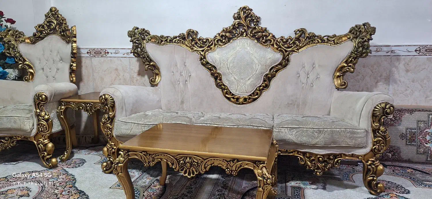 مبل سلطنتی هفت نفره|مبلمان خانگی و میز عسلی|نسیم‌شهر, |دیوار