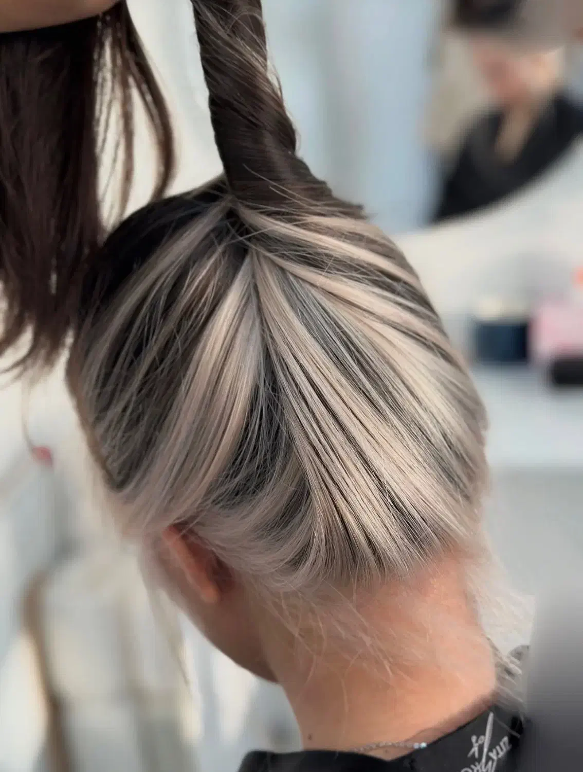 به تعدادی مدل برای رنگ و لایت نیاز داریم|خدمات آرایشگری و زیبایی|بندر انزلی, گلسرخ|دیوار