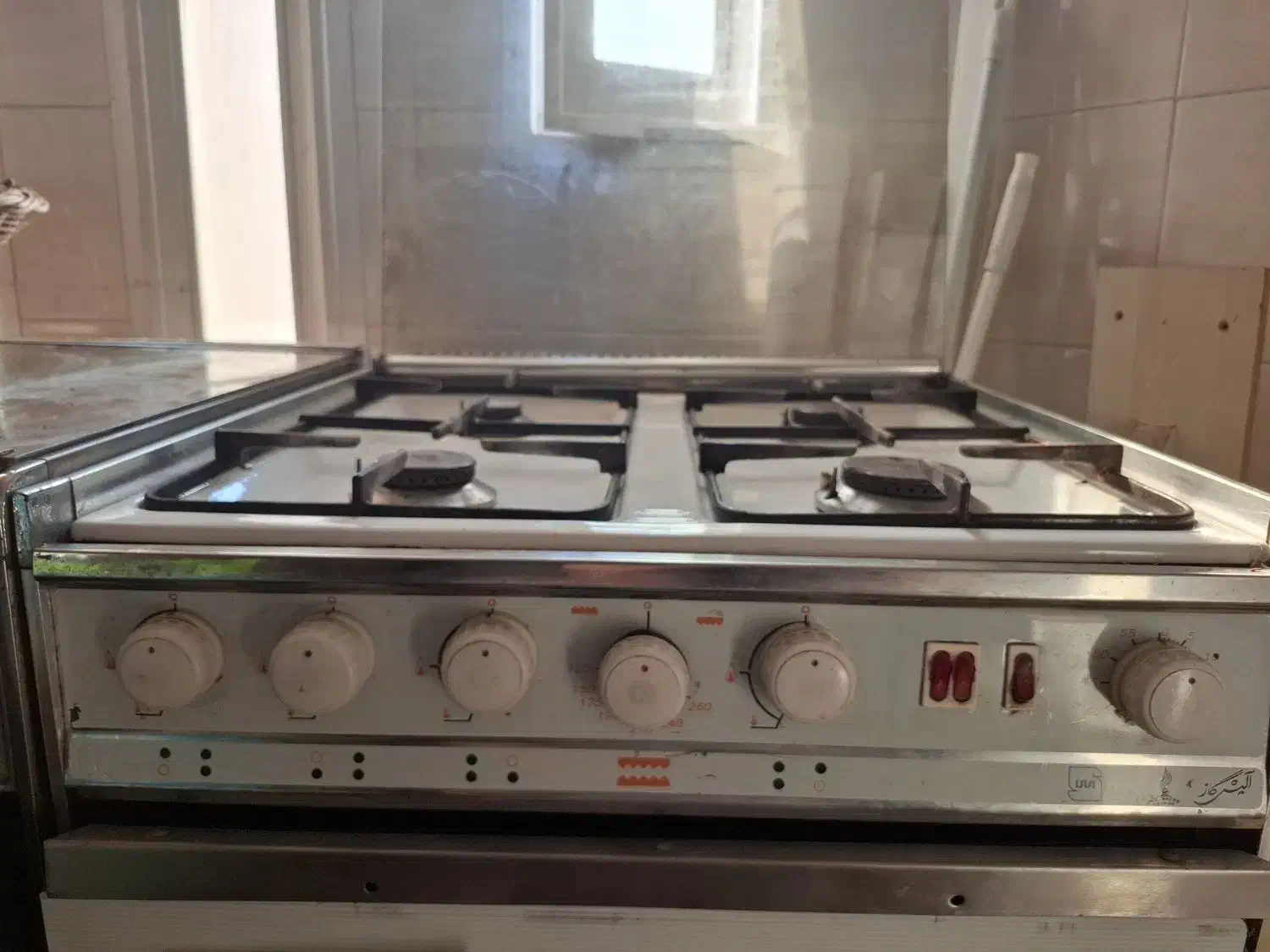 گاز فر دار 4 شعله برند الیش گاز واقعا در حد نو|اجاق گاز و لوازم برقی پخت‌وپز|ساری, |دیوار
