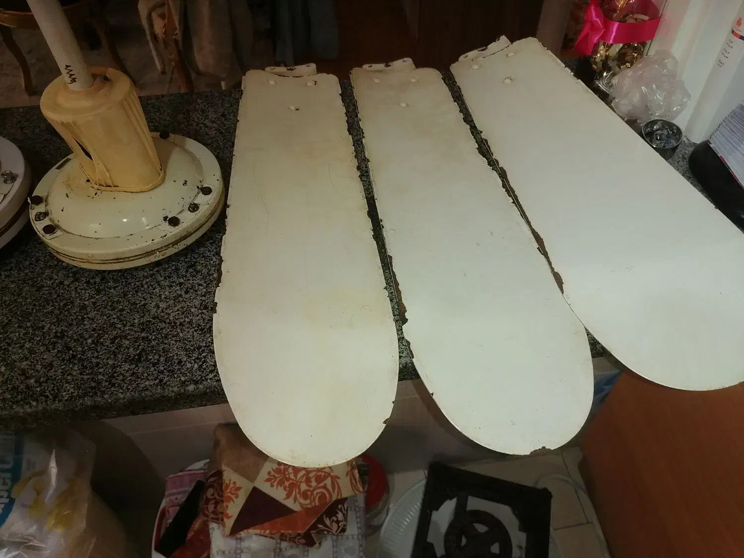 پنکه سقفی|پنکه و تصفیه‌کنندهٔ هوا|محمدیه-قزوین, |دیوار