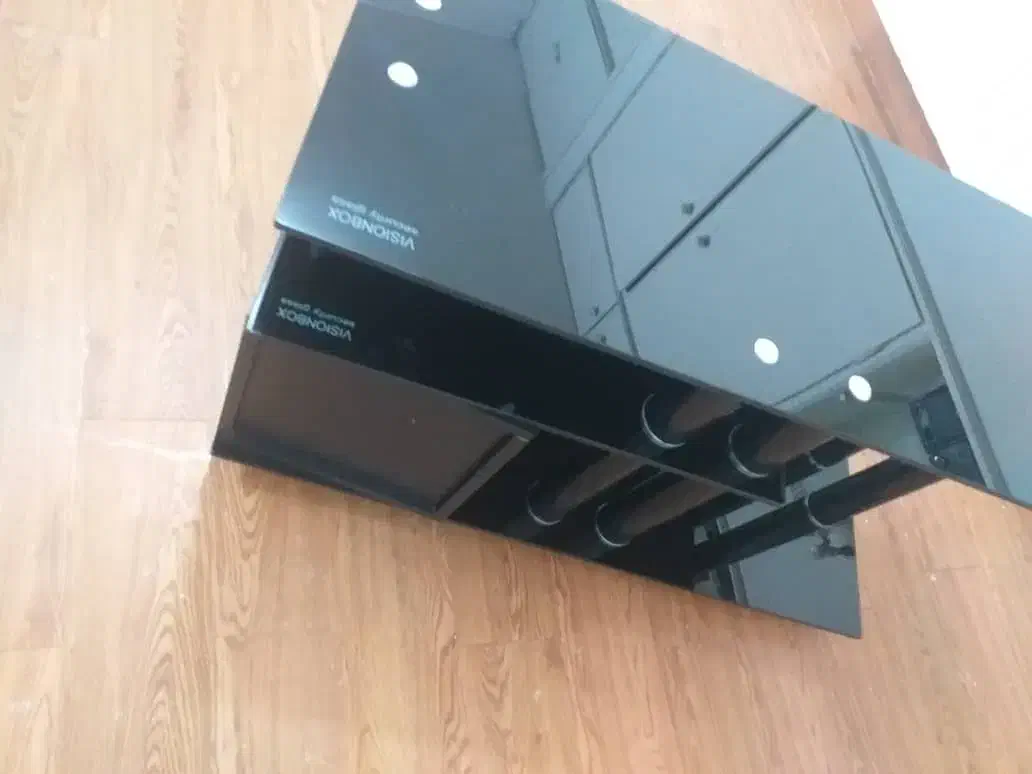 میز تلوزیون شیشه ای|میز تلویزیون|رشت, منظریه|دیوار