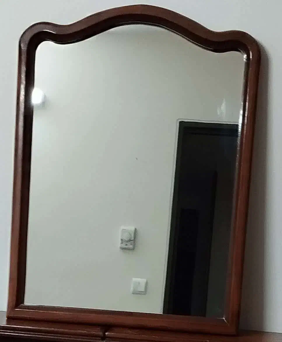 آیینه قدی شفاف ، براق خوشرنگ جنس قاب از چوب گردو|آینه|اصفهان, ملاصدرا|دیوار