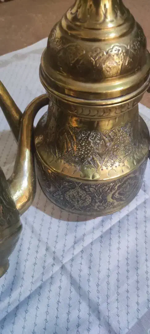 پارچ برنج|کلکسیون اشیاء عتیقه|ابریشم, |دیوار