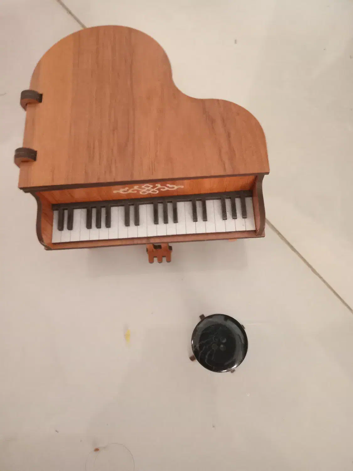 پیانو دکوری|پیانو، کیبورد، آکاردئون|رشت, کوی جام جم|دیوار