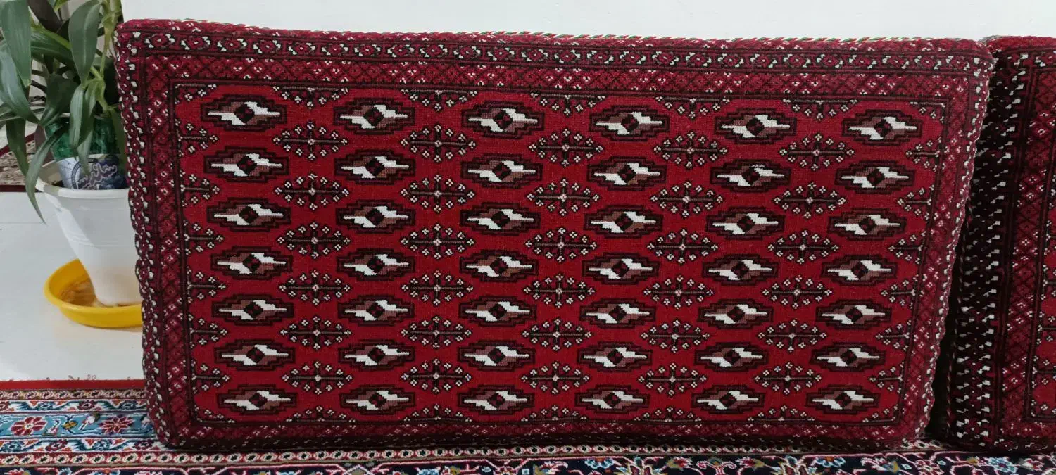 پشتی دست بافت|پشتی|خرمآباد, |دیوار