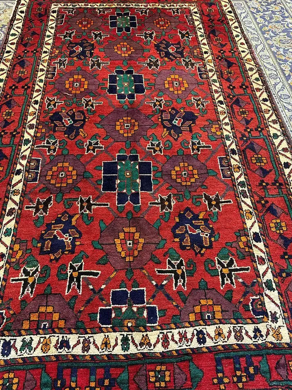 بلوچ‌۴/۵متری در۲طرح ورنگ زیبا(حراج فرش خیام)|فرش|کرج, کوی امامیه|دیوار