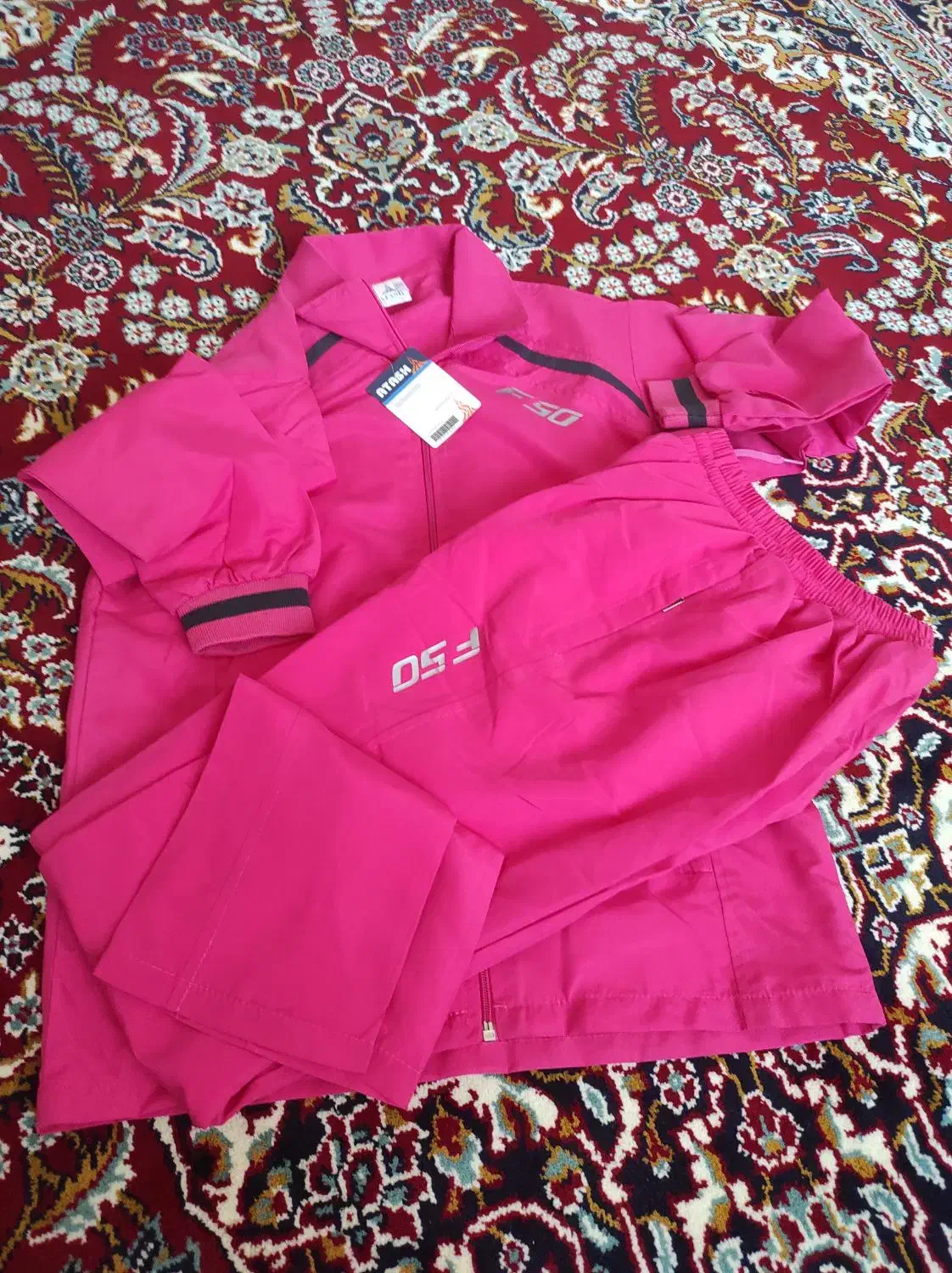 لباس ورزشی دخترانه|کفش و لباس بچه|بروجرد, |دیوار