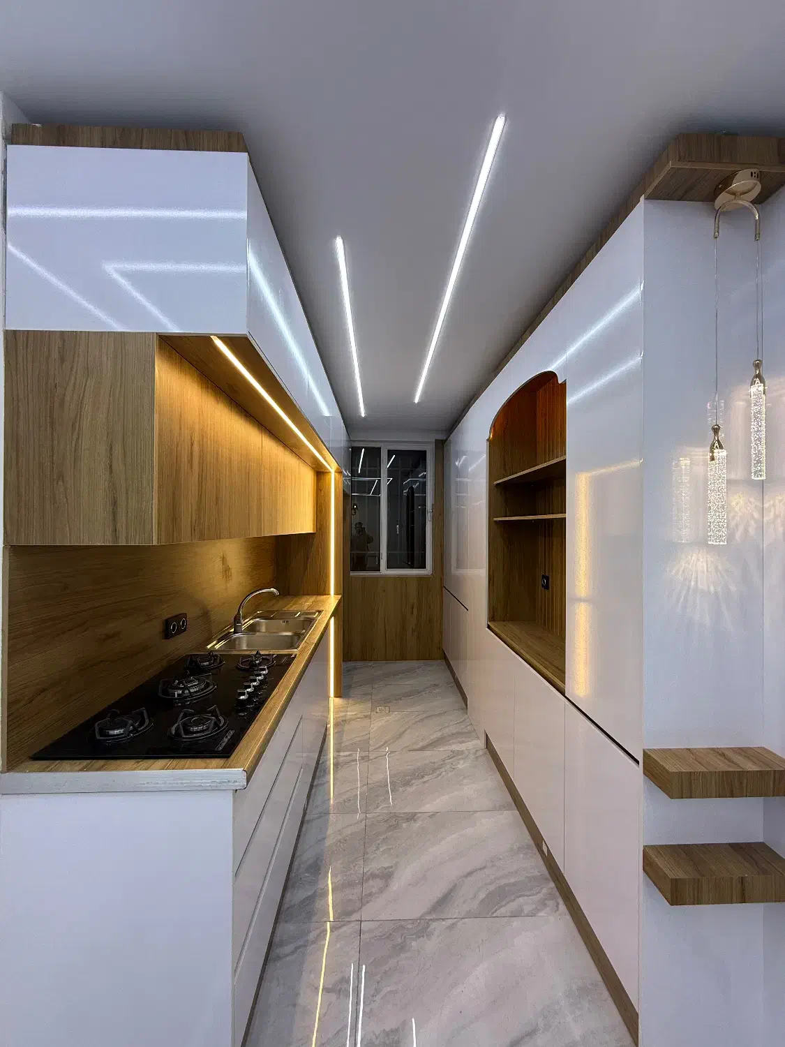 واحد۵۰ متری/فول دیزاین/قیمت مناسب/سندتک برگ