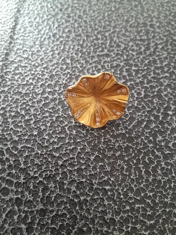 گم شده .|اشیا|نی‌ریز, |دیوار