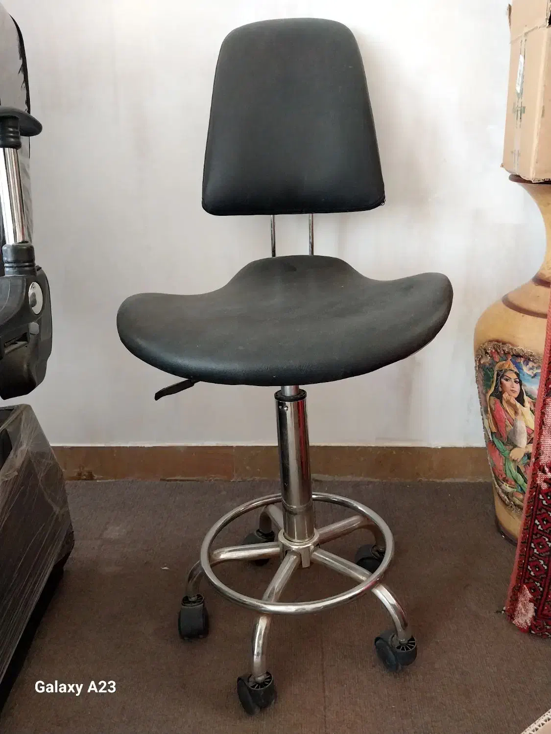 صندلی|آرایشگاه و سالنهای زیبایی|شیراز, غدیر شمالی|دیوار