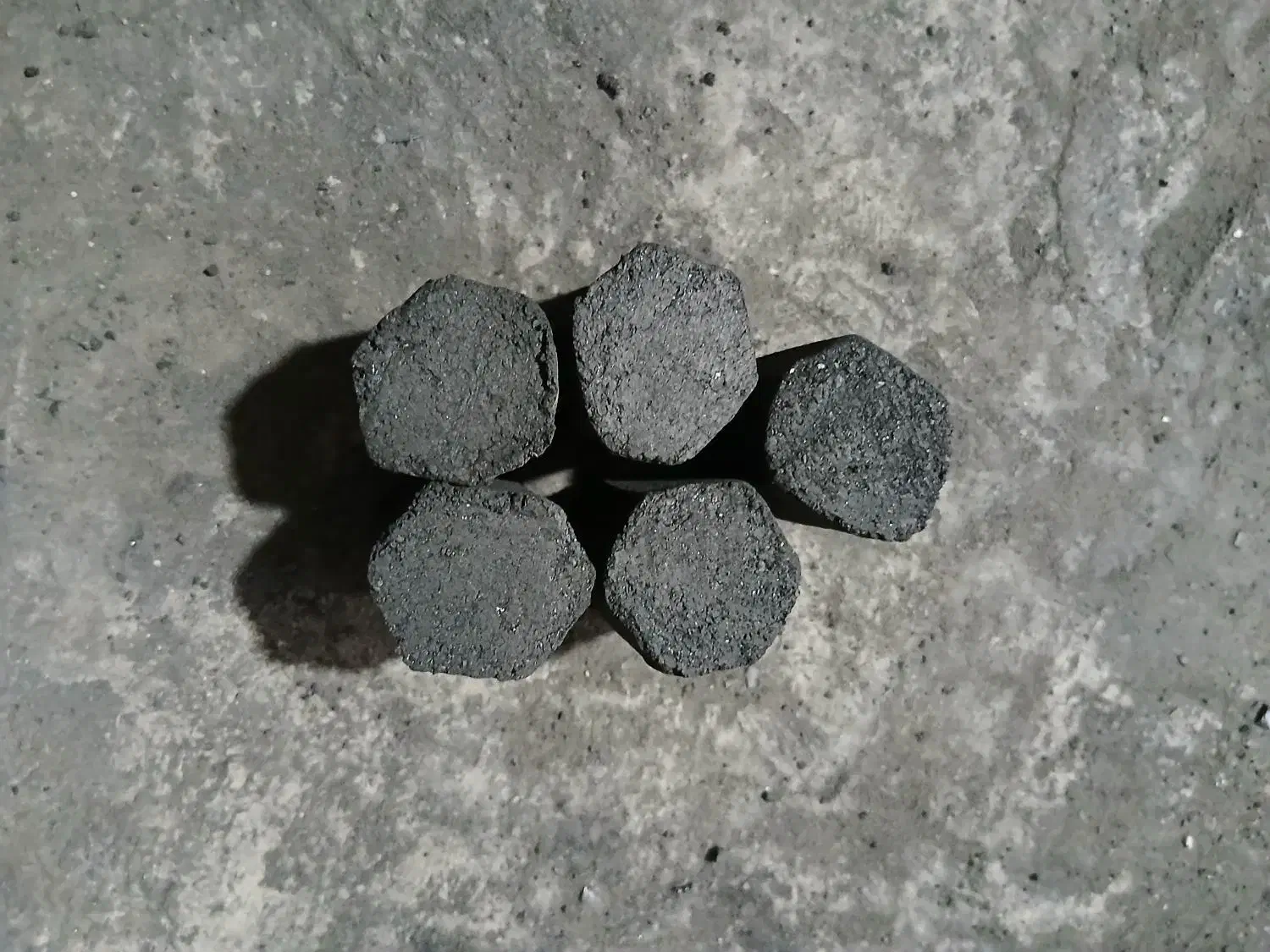 ذغال پوست پسته صادراتی|عمده‌فروشی|هشتگرد, شهرک ولیعصر (مصلی)|دیوار