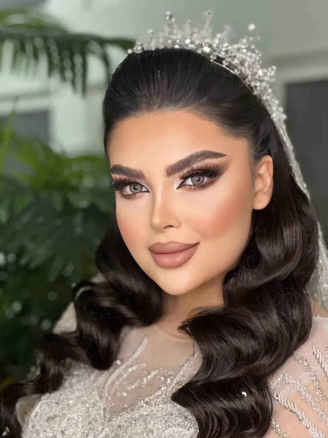 تخصصی ترین میکاپ و شنیون ۱۸۰۰|خدمات آرایشگری و زیبایی|تهران, شهرک غرب|دیوار