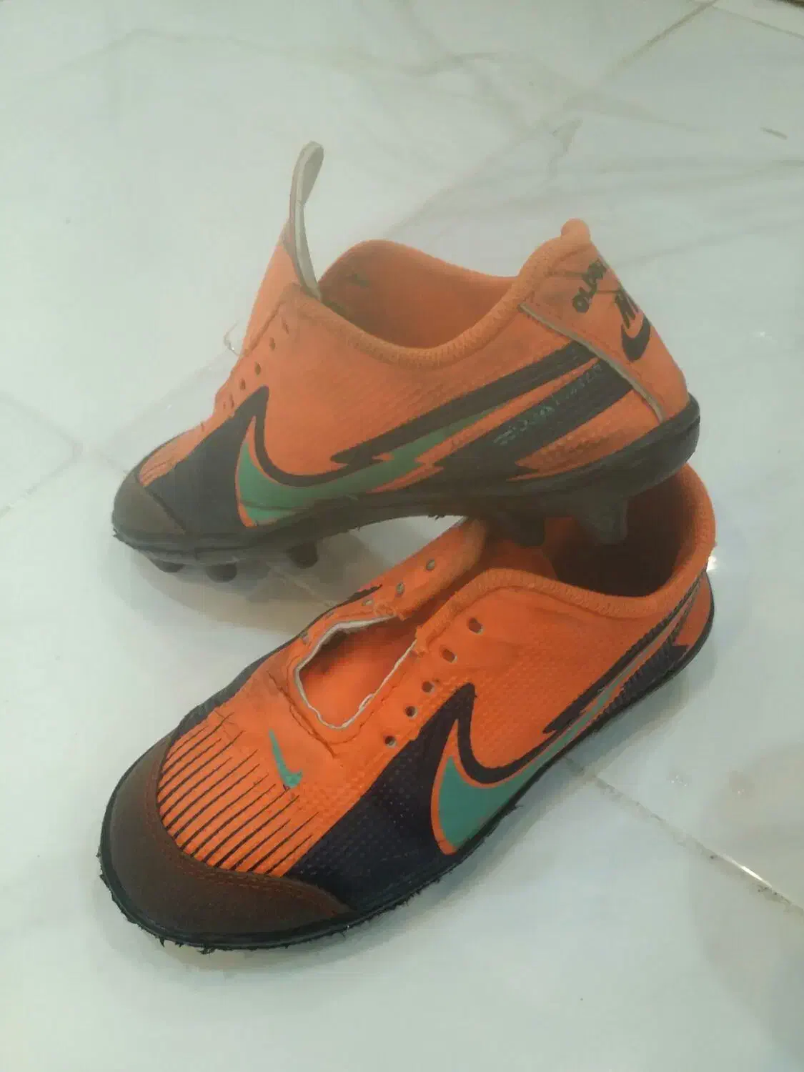 کفش ورزشی فوتبال سالن و چمن سایز 35 ...|تجهیزات ورزشی|مشهد, تلگرد|دیوار