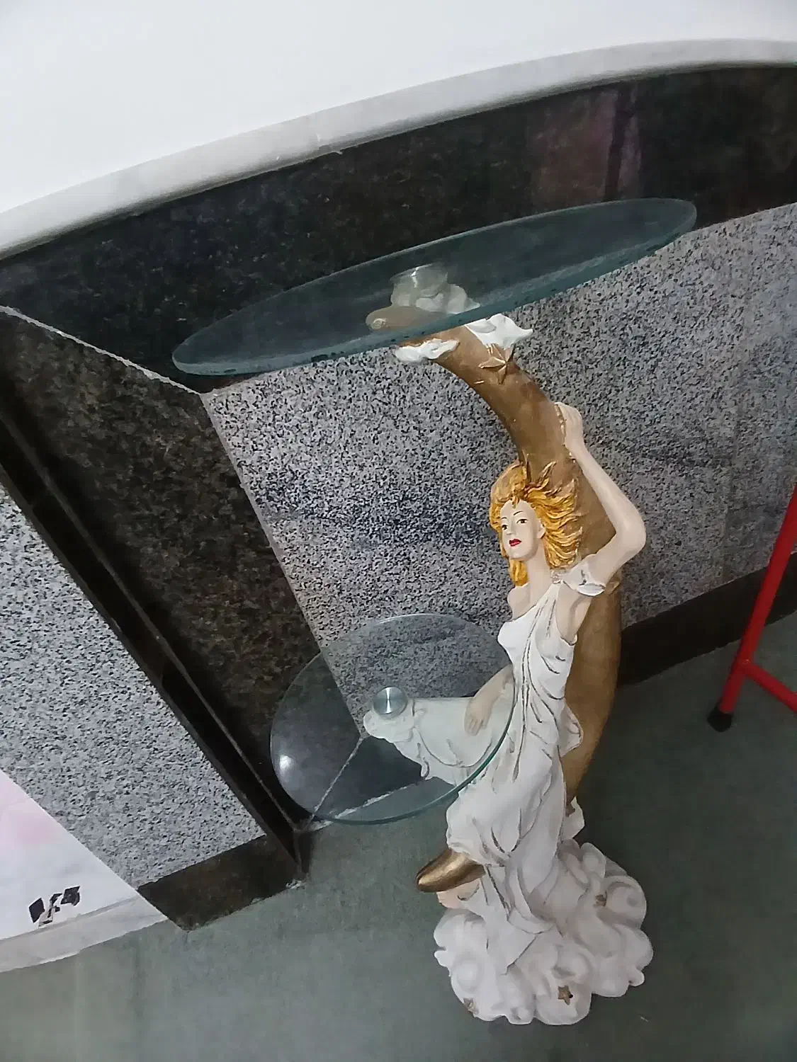 میز و مجسمه|مجسمه، تندیس، ماکت|زاهدان, |دیوار