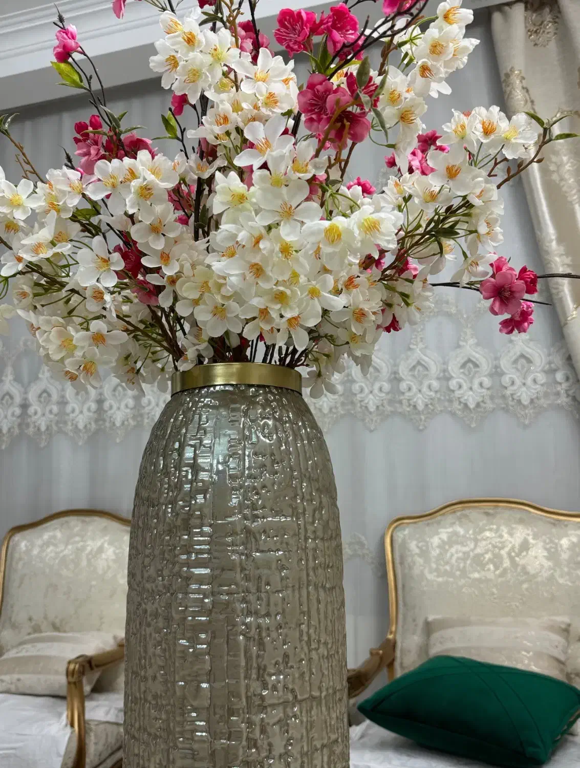 گلدان و گل خارجی|گل مصنوعی|ری, جوانمرد قصاب|دیوار