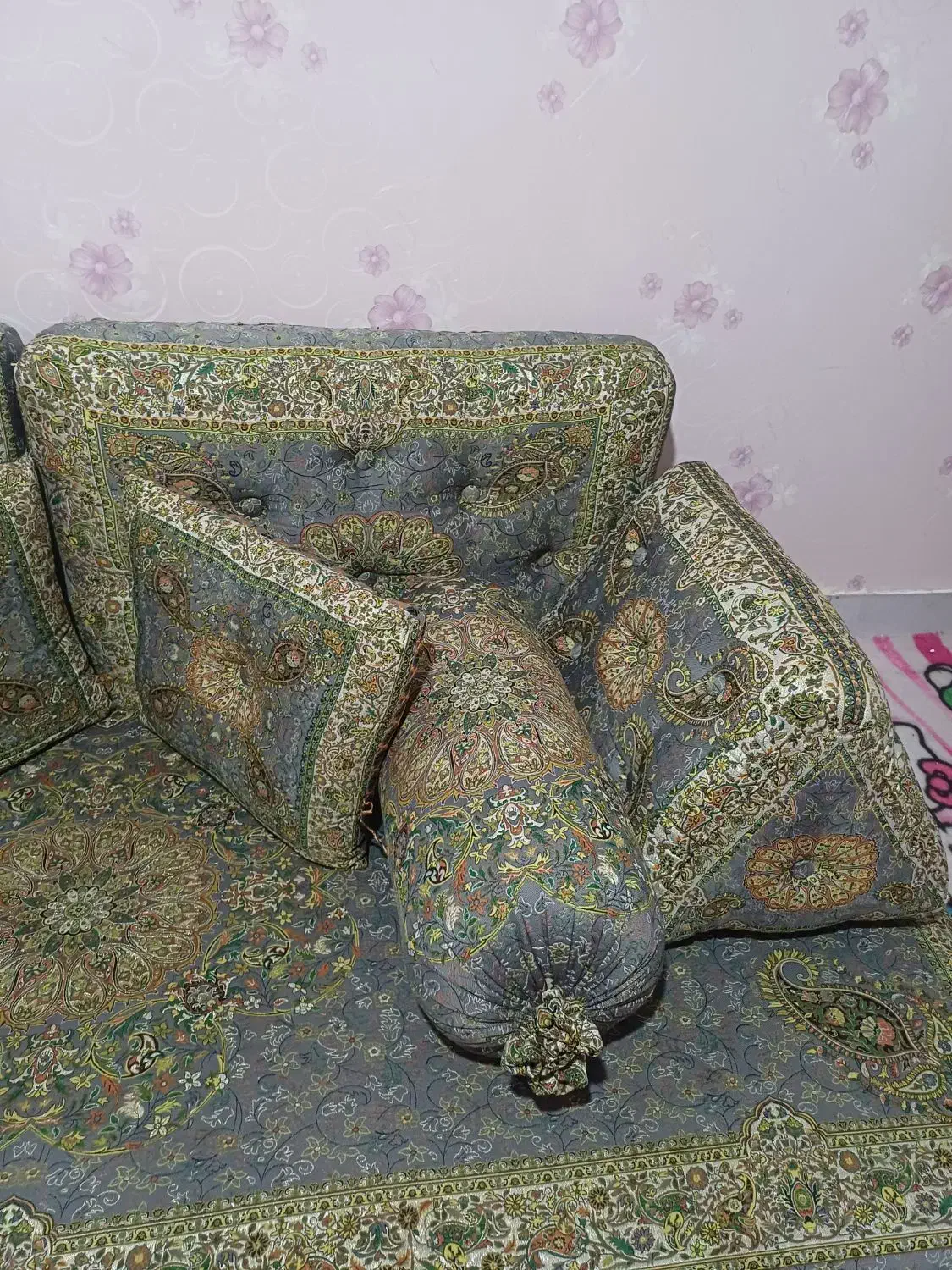 شاه نشین|پشتی|سمنان, |دیوار