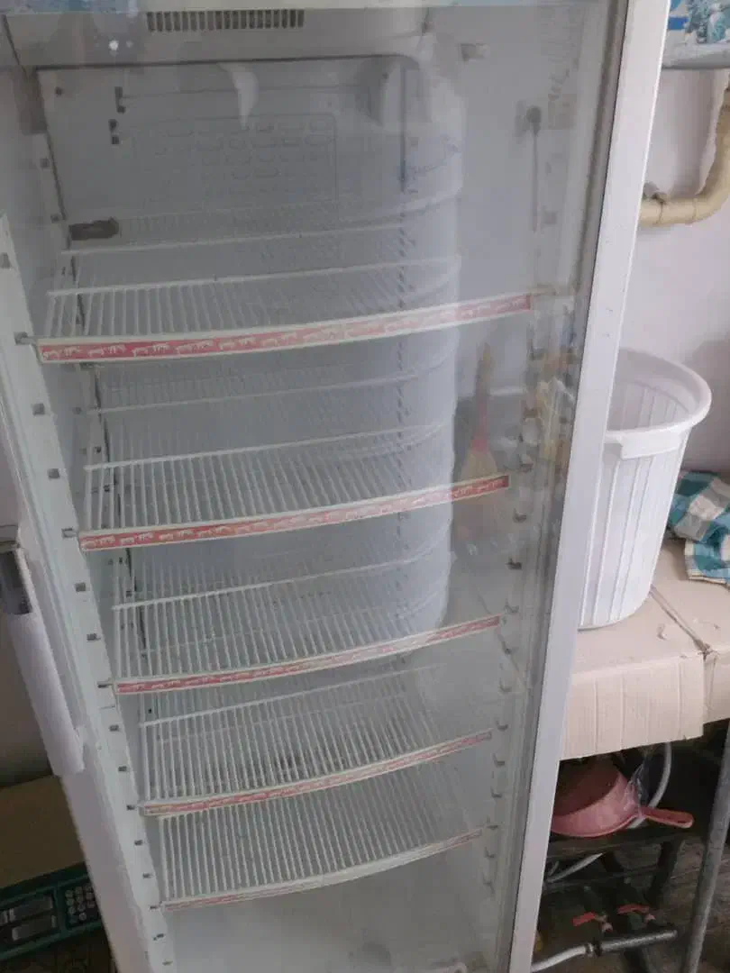 یخچال صنعتی|کافی‌شاپ و رستوران|رشت, منظریه|دیوار