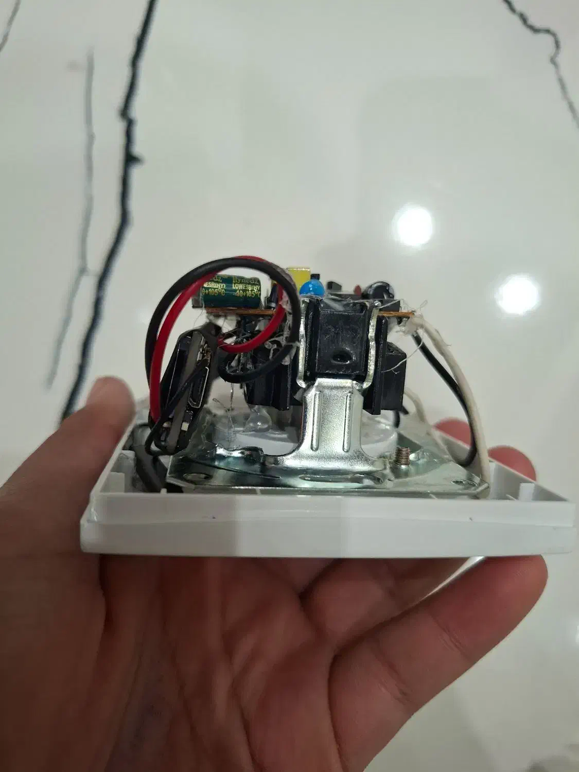 پریز دوربین دار|دوربین مداربسته|تهران, تختی|دیوار