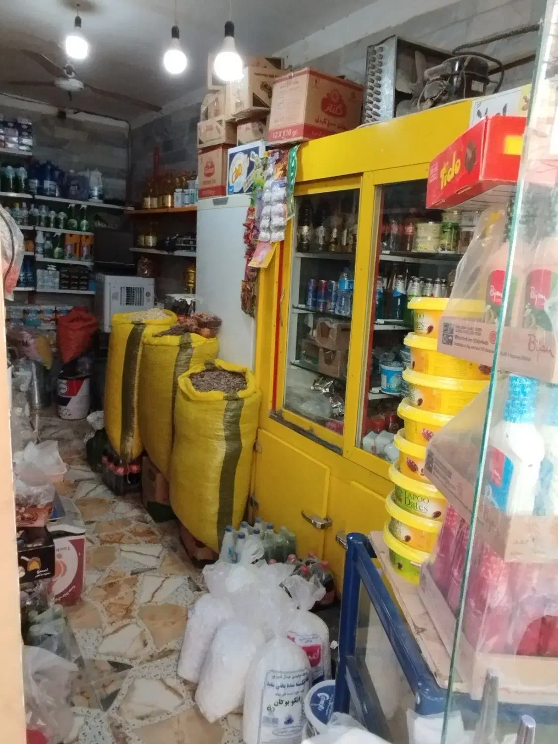 مغازه باکل وسایل وسابقه و اعتبار بهترین جا|فروش مغازه و غرفه|سنندج, |دیوار