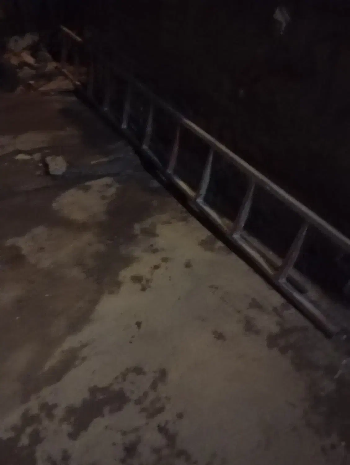 نردبان ۴متری|مصالح و تجهیزات ساختمان|پلدشت, |دیوار