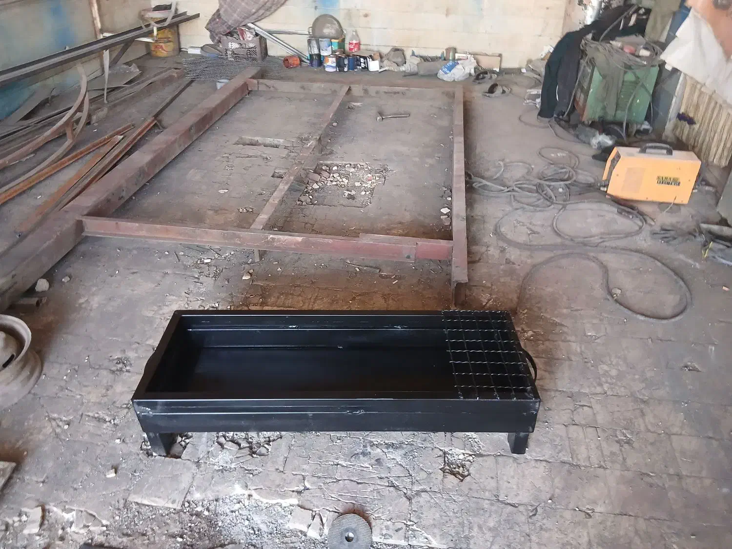 جوشکاری سیار و اجرای سقف شیروانی|خدمات پیشه و مهارت|یزد, |دیوار