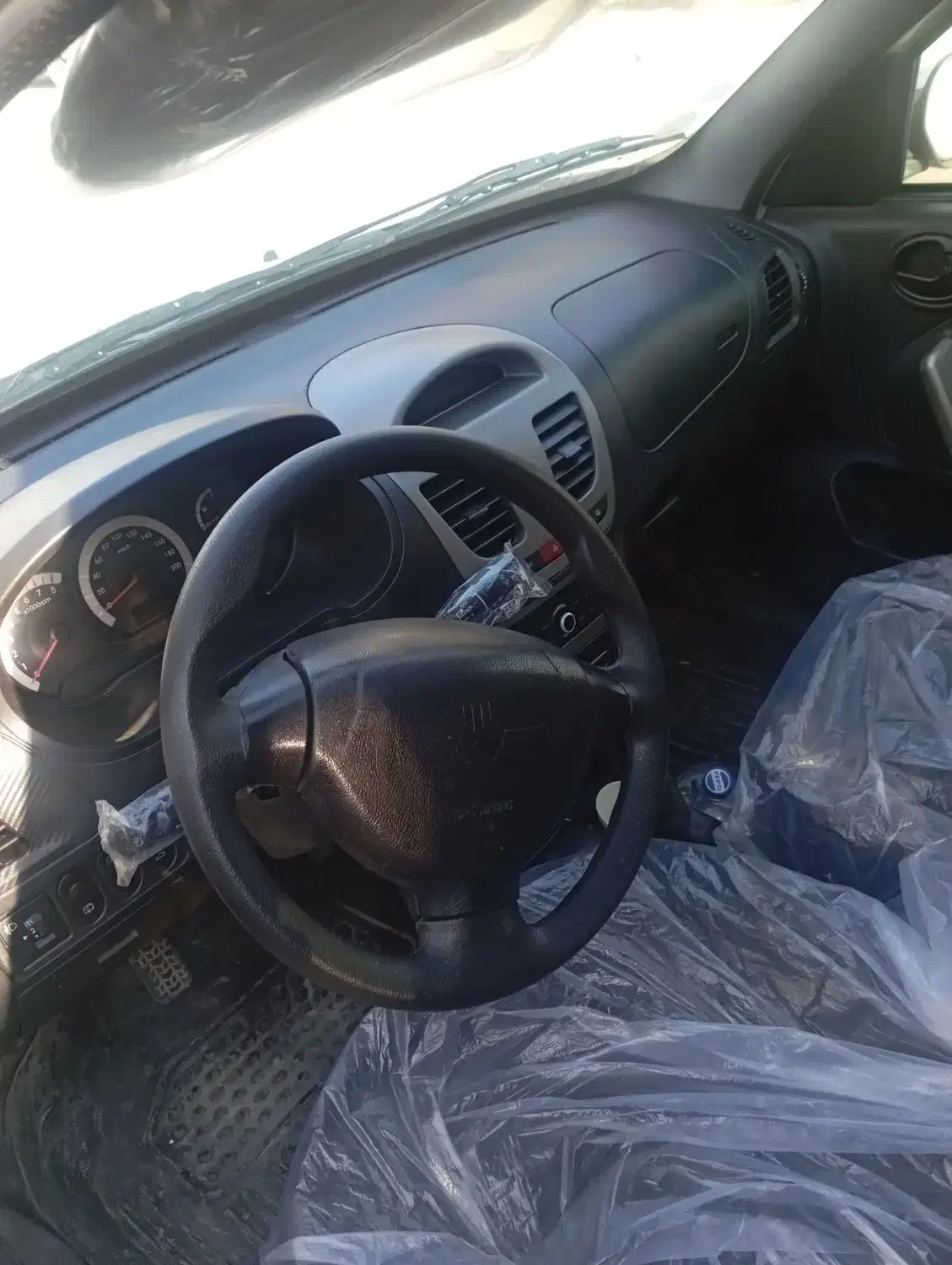 کوییک|خودرو سواری و وانت|شیراز, ده پیاله|دیوار