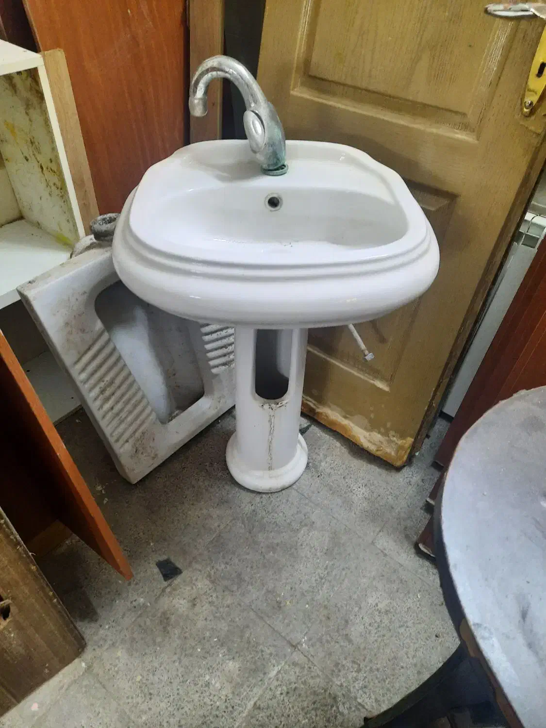 روشویی دسشویی همراه شیر|لوازم سرویس بهداشتی|شاهین‌شهر, مخابرات (شهید بهشتی)|دیوار