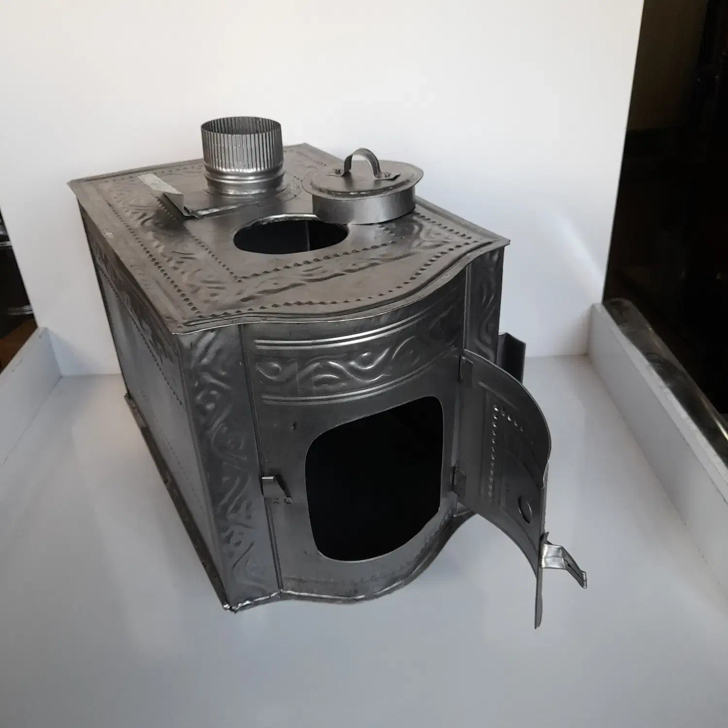 بخاری هیزمی جدید ورق طرحدار با سه کارایی|بخاری، هیتر، شومینه|اراک, |دیوار