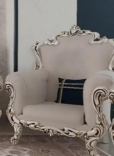مبل فرانسوی هفت نفره همراه با کوسن ومیز وعسلی|مبلمان خانگی و میز عسلی|هشتگرد, شهرک بعثت|دیوار
