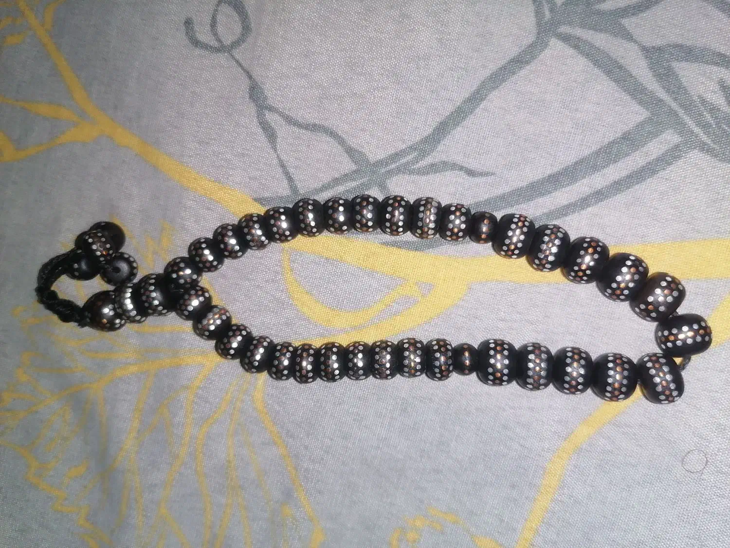 تسبیح نقره و مس کوب|کلکسیون اشیاء عتیقه|شیراز, نیستان|دیوار