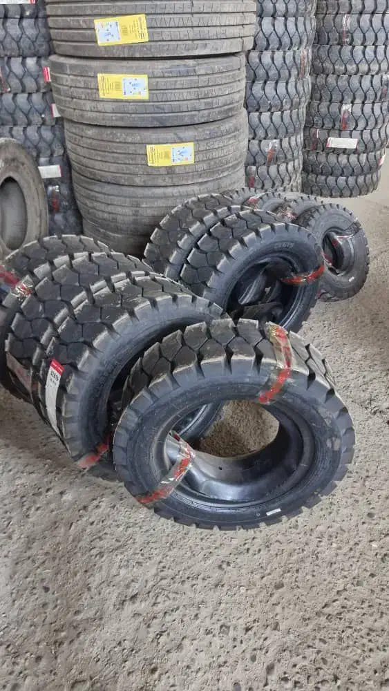 لاستیک لیفتراک انواع سایز ها|ماشینآلات صنعتی|تهران, جی|دیوار