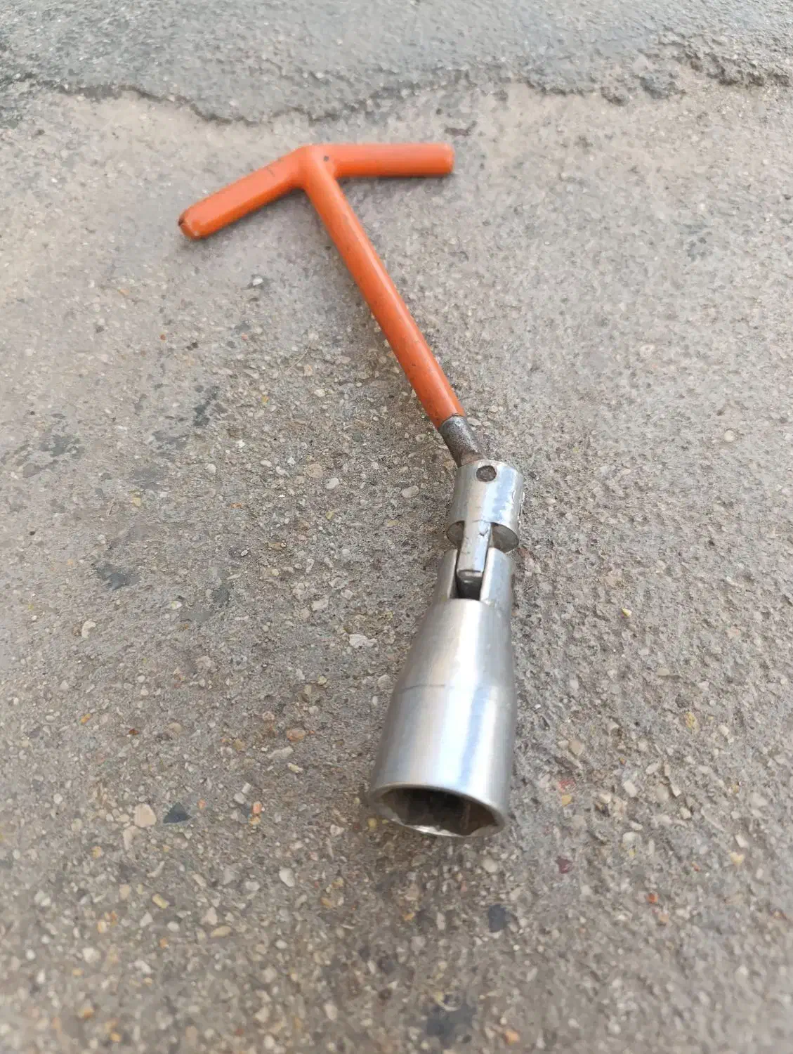 آچار شمع چرخون|ابزارآلات|طبس, |دیوار