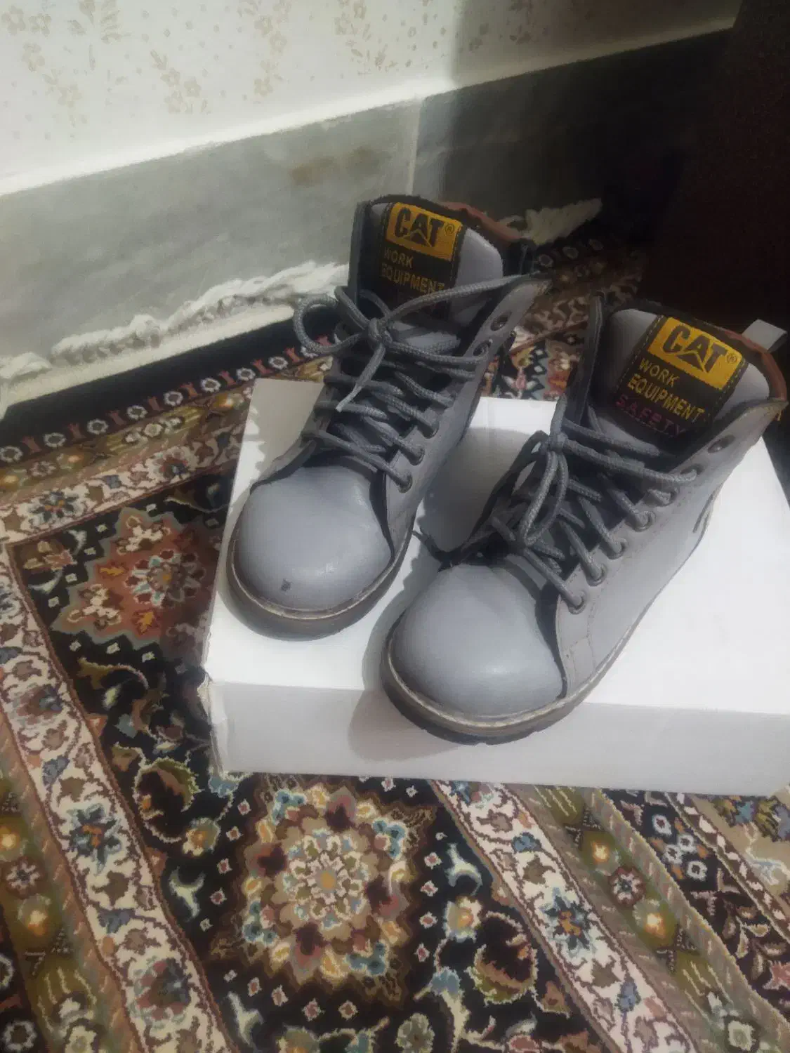 پوتین پسرانه|کفش و لباس بچه|شیروان (خراسان), |دیوار