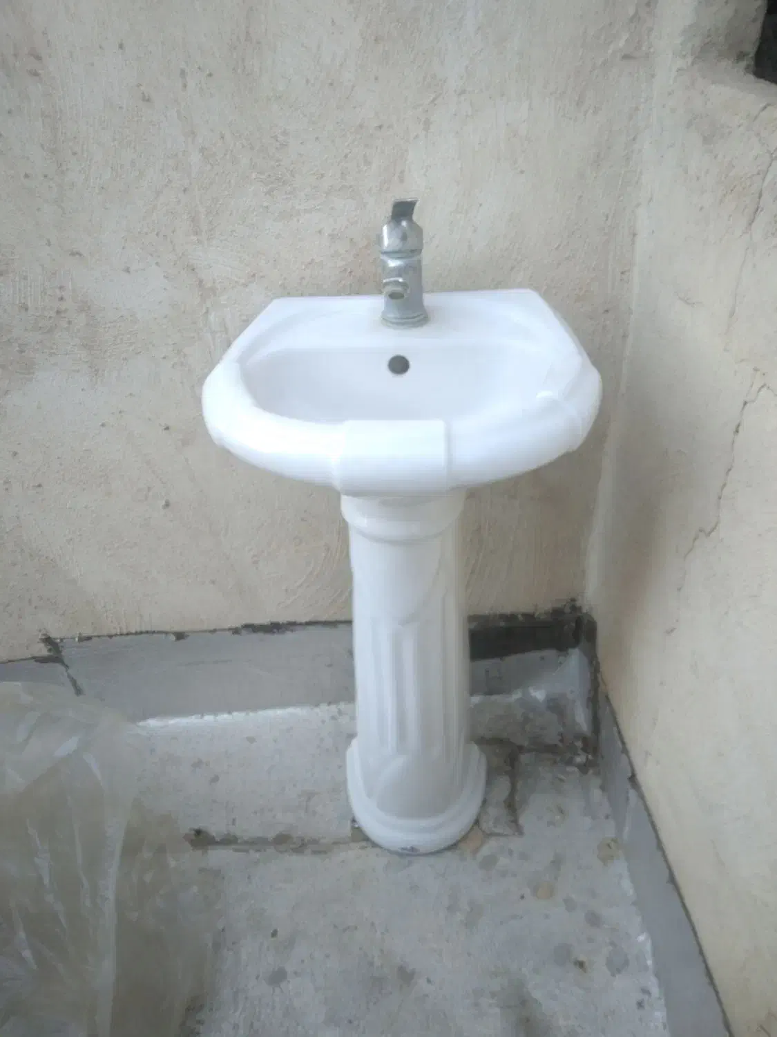 روشویی  سالم با شیر احرومی|لوازم سرویس بهداشتی|گلستان (تهران), |دیوار