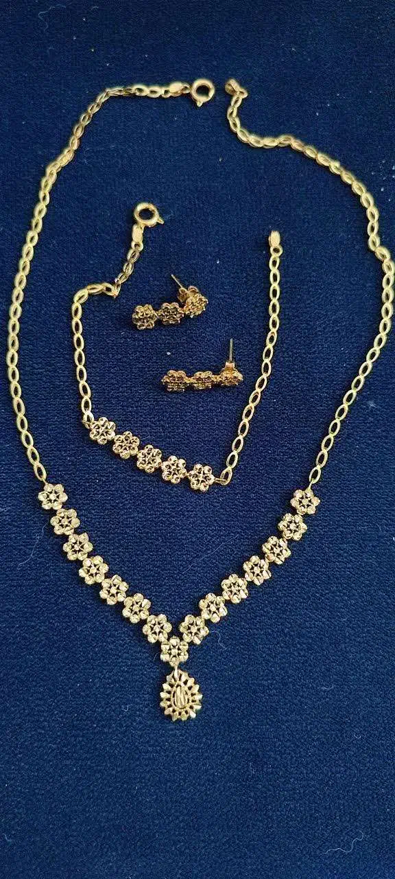 فروش ۱۳۰ گرم طلای ۱۸ عیار فاکتوردار|جواهرات|تهران, شکوفه|دیوار